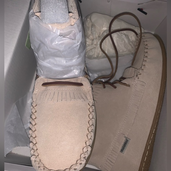 Brand NEW Moccasins Size 9 - Picture 5 of 9